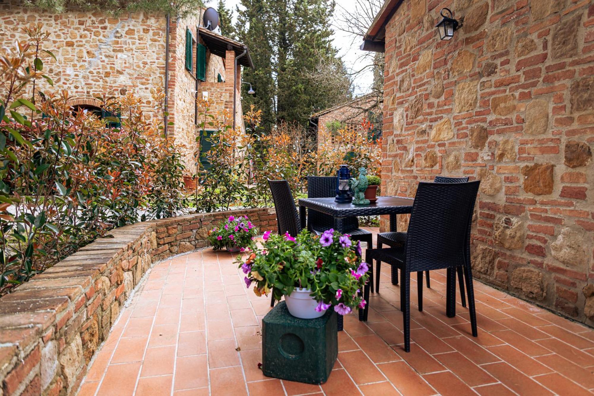 Villa Borgo Il Poggio Agritourismo Montaione Exterior foto
