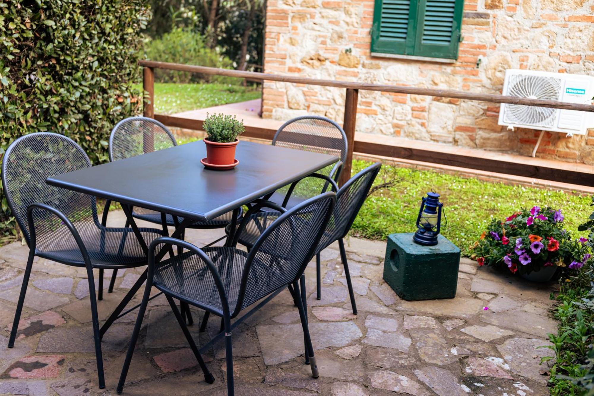 Villa Borgo Il Poggio Agritourismo Montaione Exterior foto